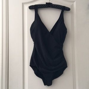 BRAND NEW with tags Miraclesuit swimsuit !